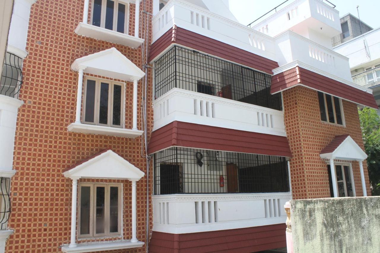 Skyry Hotels T Nagar Madrás Exterior foto